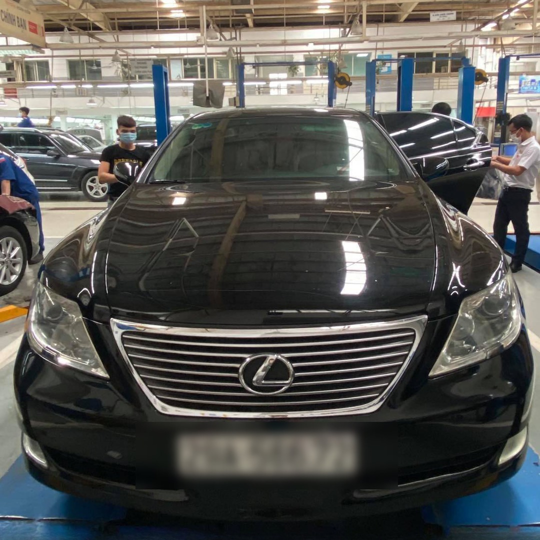 LEXUS LS460 custom-fit car window sun shades — photo 11