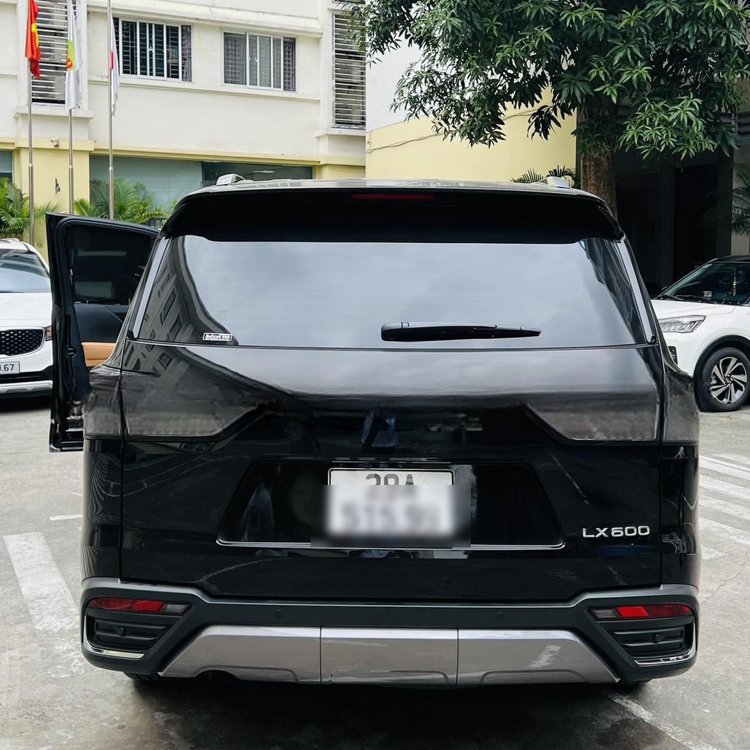 LEXUS LX600 custom-fit car window sun shades — photo 4