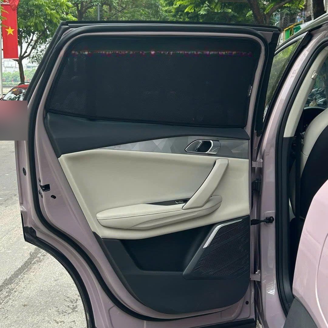 Lynk & Co 06 1st Gen SUV 2020-2026 car window sun shades — photo 2