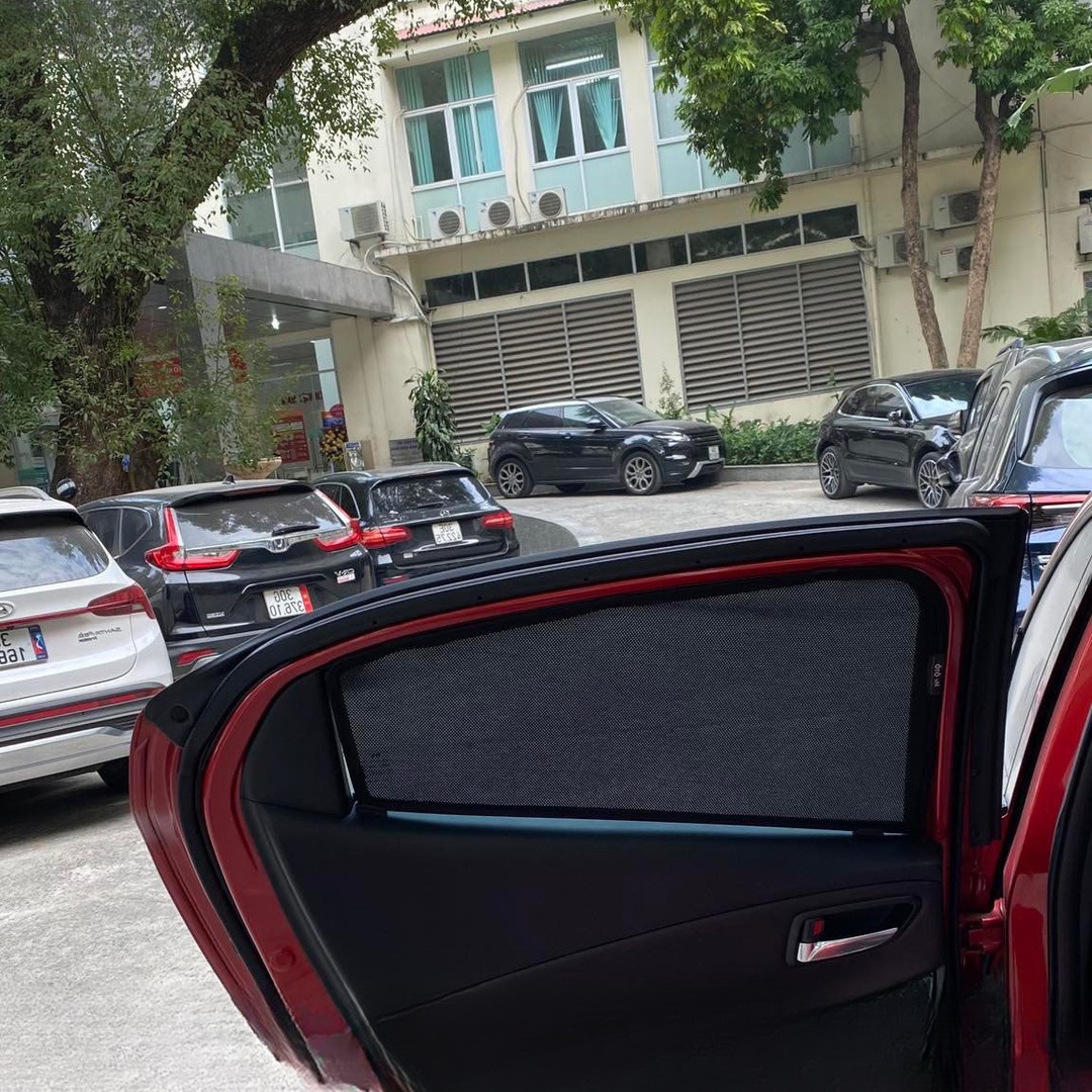 MAZDA 2 2016-2025 car window sun shades — photo 3