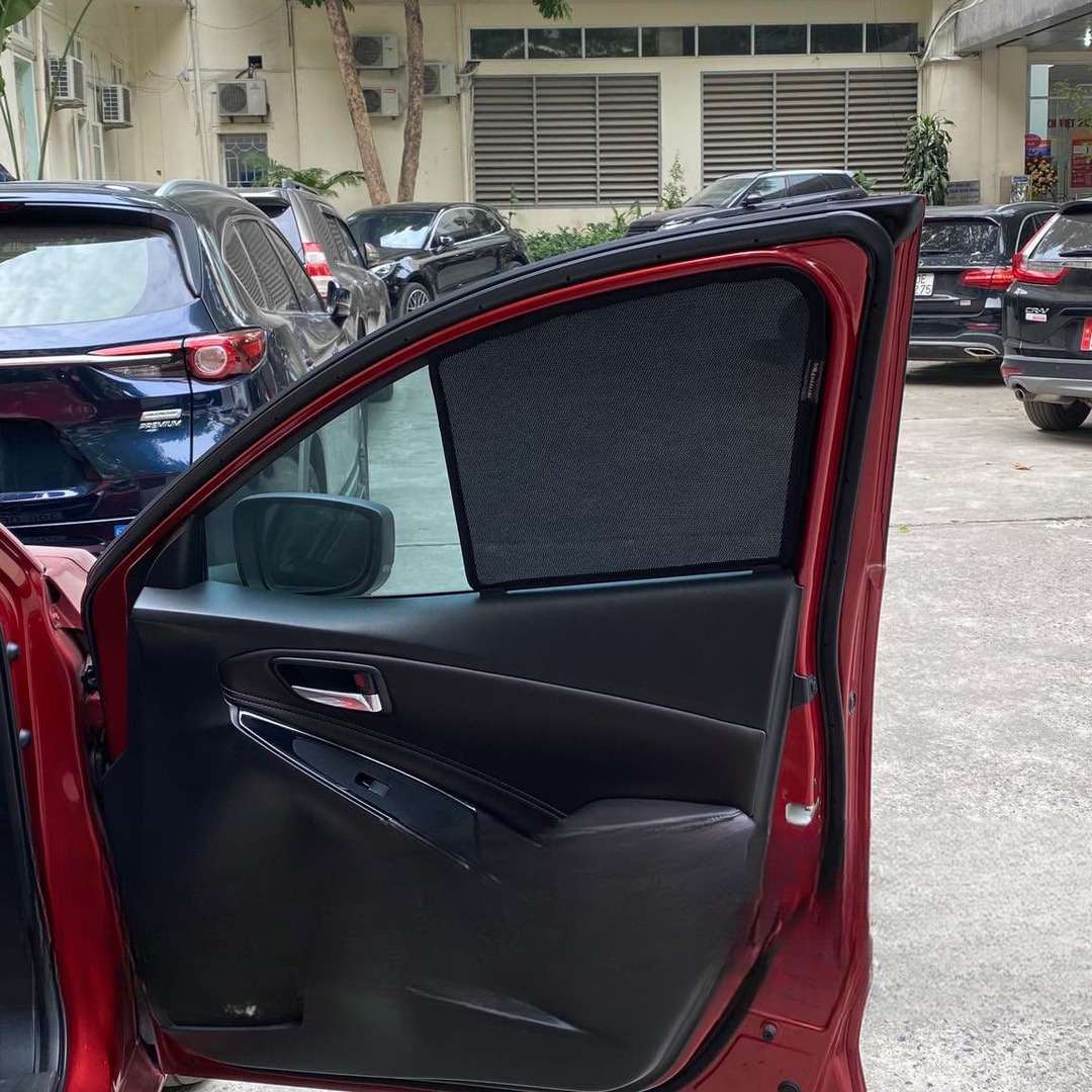 MAZDA 2 2016-2025 car window sun shades — photo 7