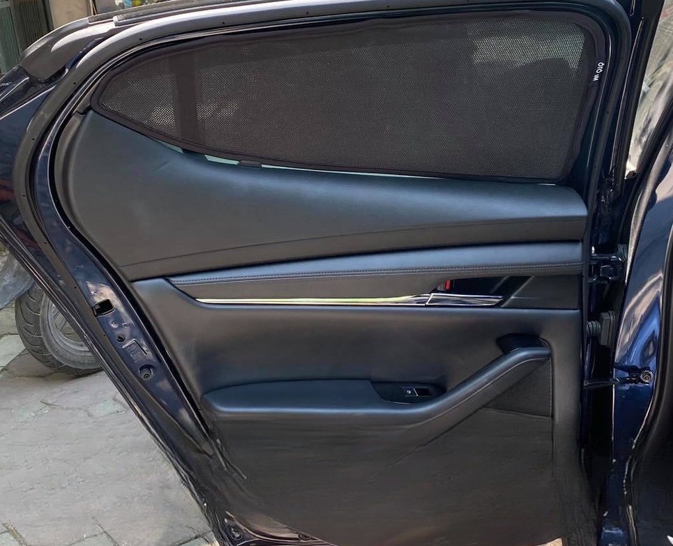 Mazda 3 4th Gen Hatch 2019-2026 car window sun shades — photo 2
