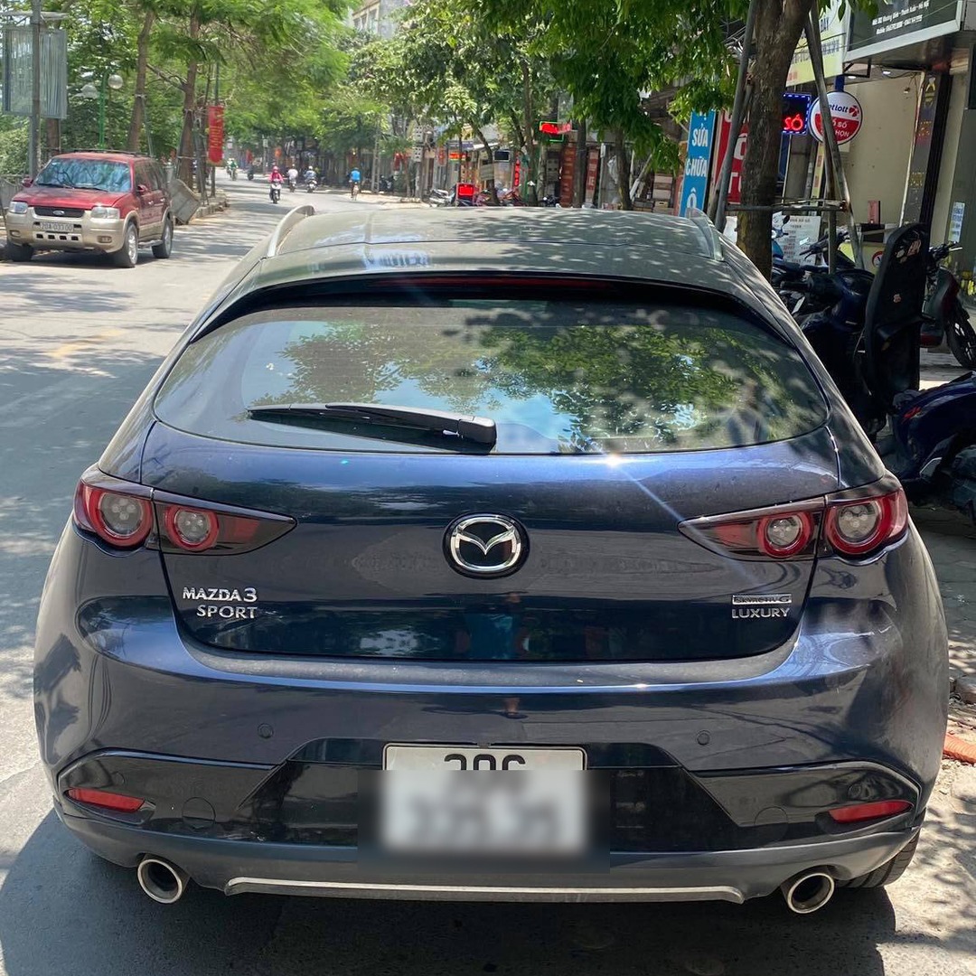 MAZDA 3 SPORT 2021-2025 custom-fit car window sun shades — photo 4