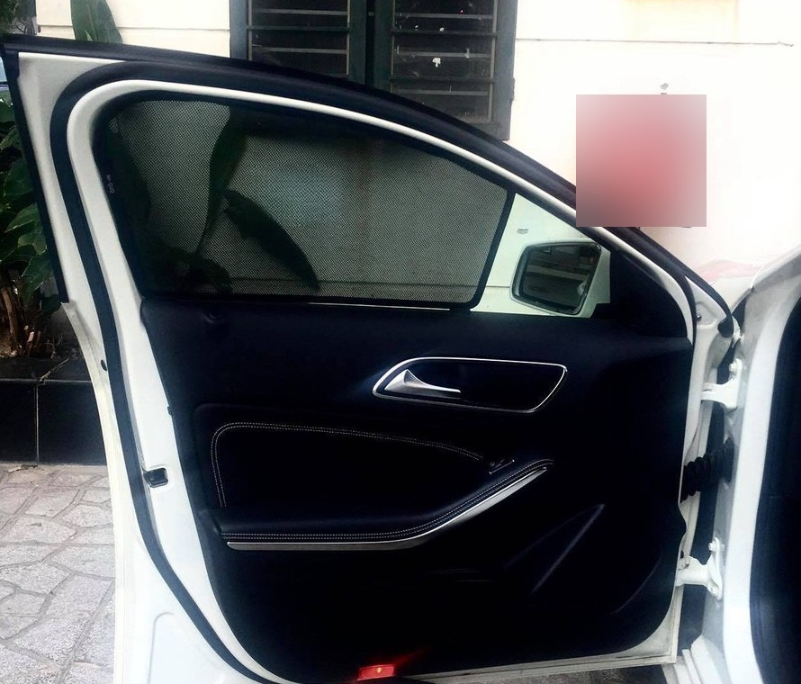 Mercedes A200 3rd Gen Hatch 2013-2018 car window sun shades — photo 2