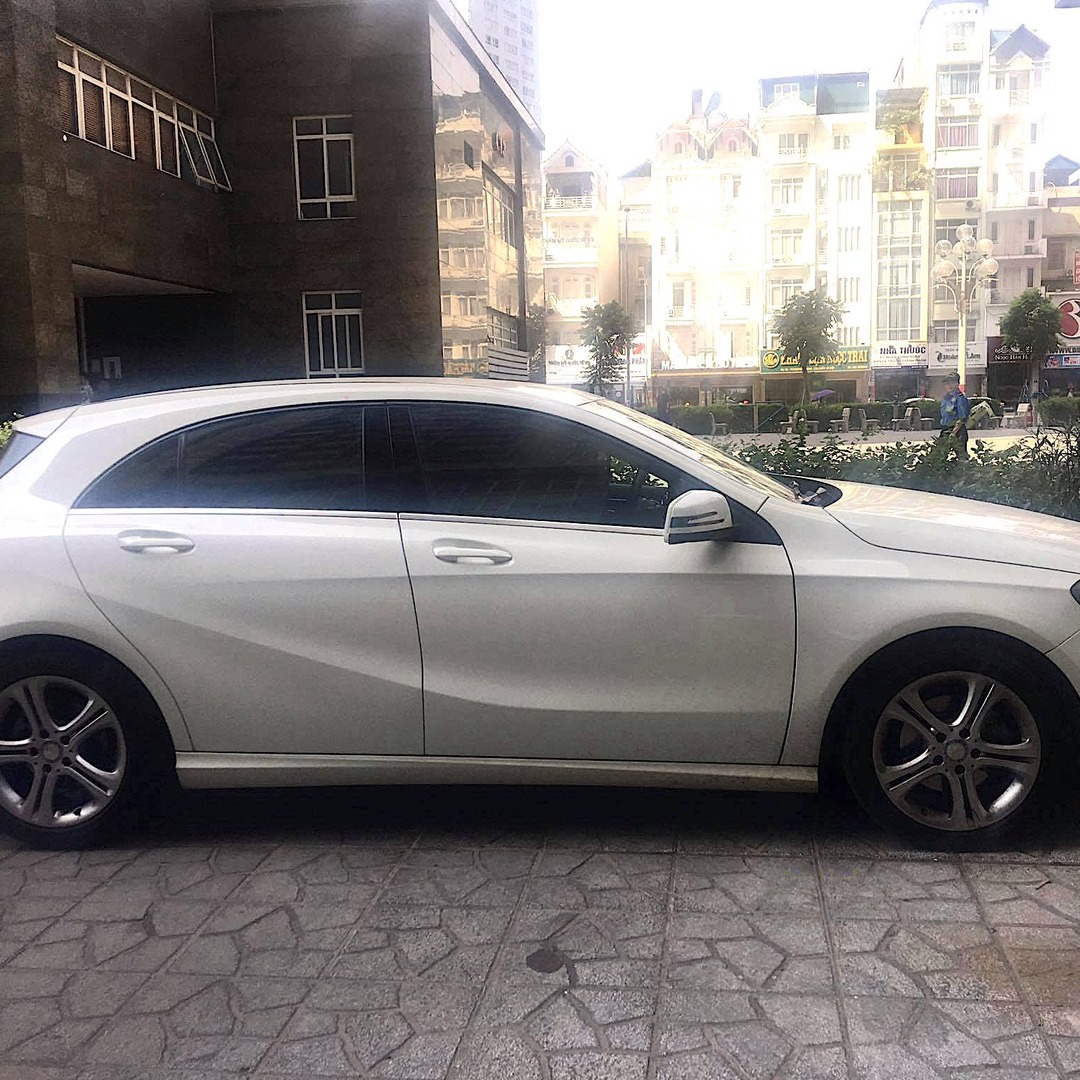 MERCEDES A200 custom-fit car window sun shades — photo 7