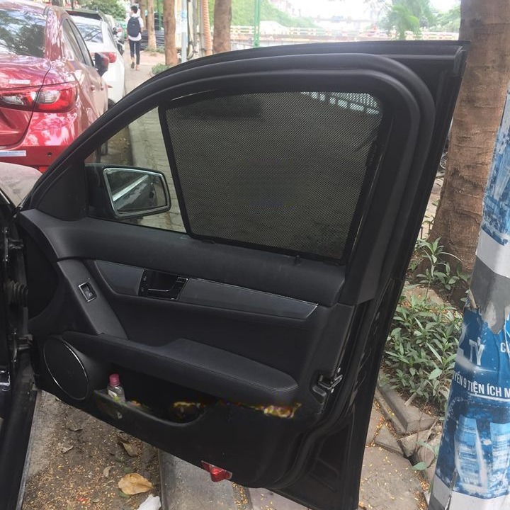 MERCEDES C200 2008-2015 car window sun shades — photo 3