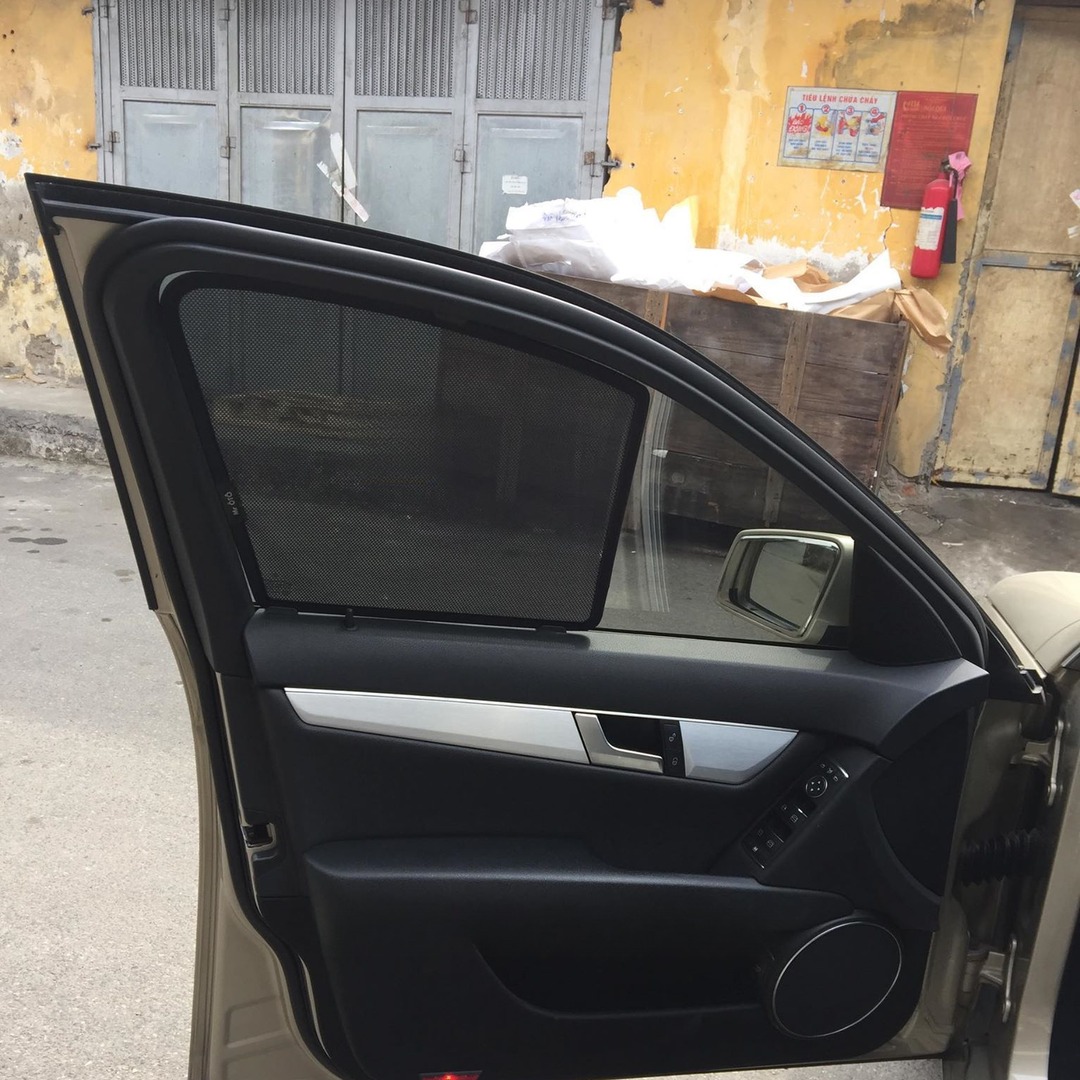 MERCEDES C200 2008-2015 custom-fit car window sun shades — photo 24