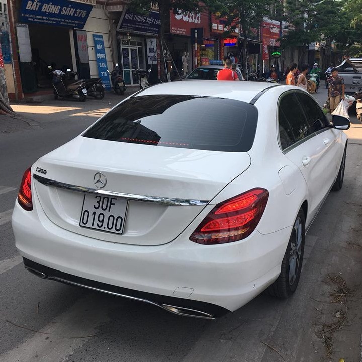 MERCEDES C200 2016-2021 custom-fit car window sun shades — photo 1