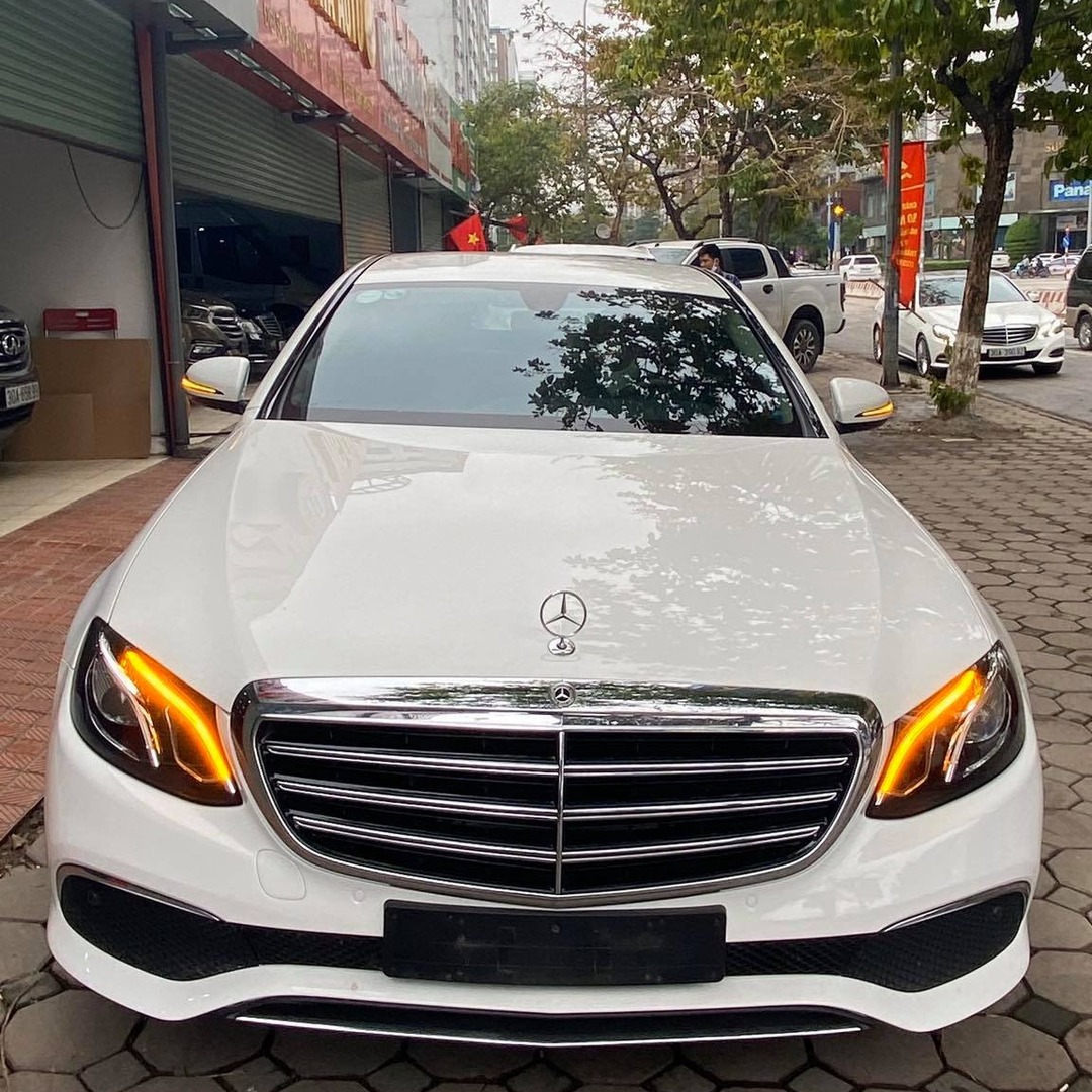 MERCEDES E200 2016-2022 custom-fit car window sun shades — photo 18