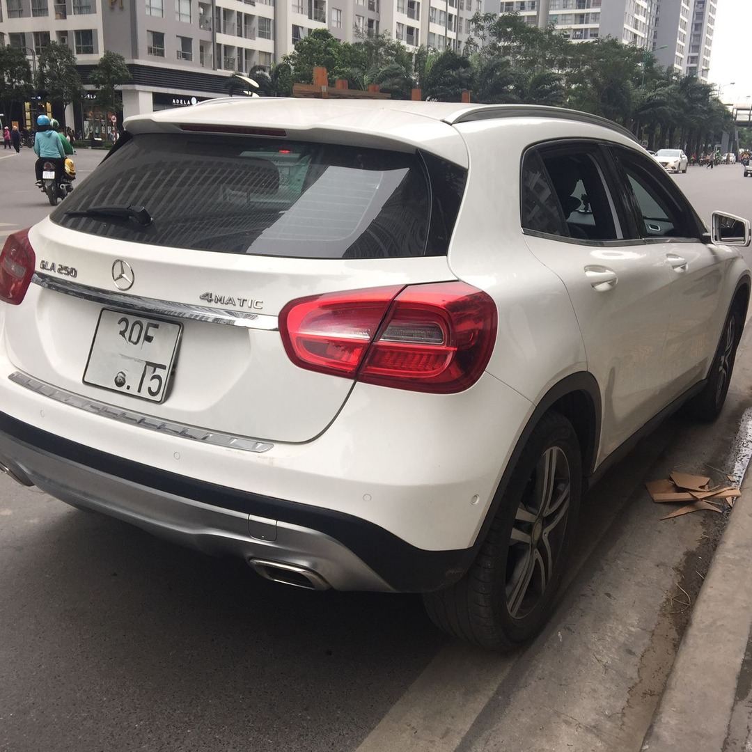 MERCEDES GLA 250 custom-fit car window sun shades — photo 4