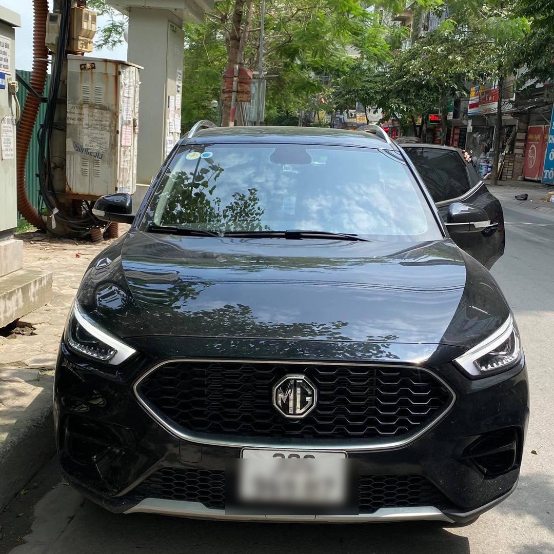 MG ZS custom-fit car window sun shades — photo 1