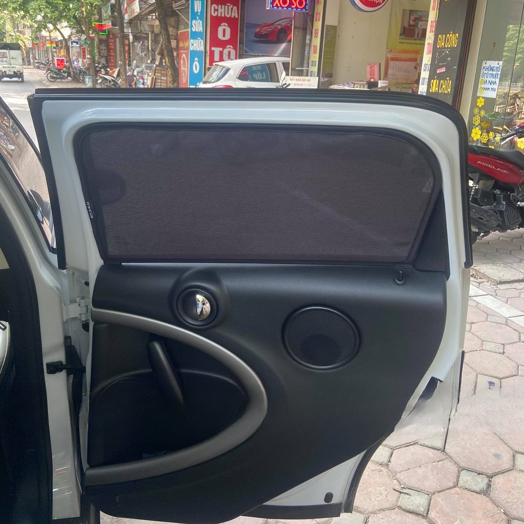 MINI COUNTRYMAN R60 custom-fit car window sun shades — photo 2