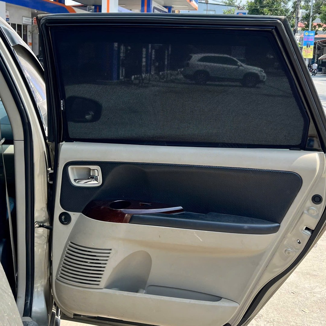Mitsubishi Grandis 1st Gen People Mover 2004-2011 car window sun shades — photo 2