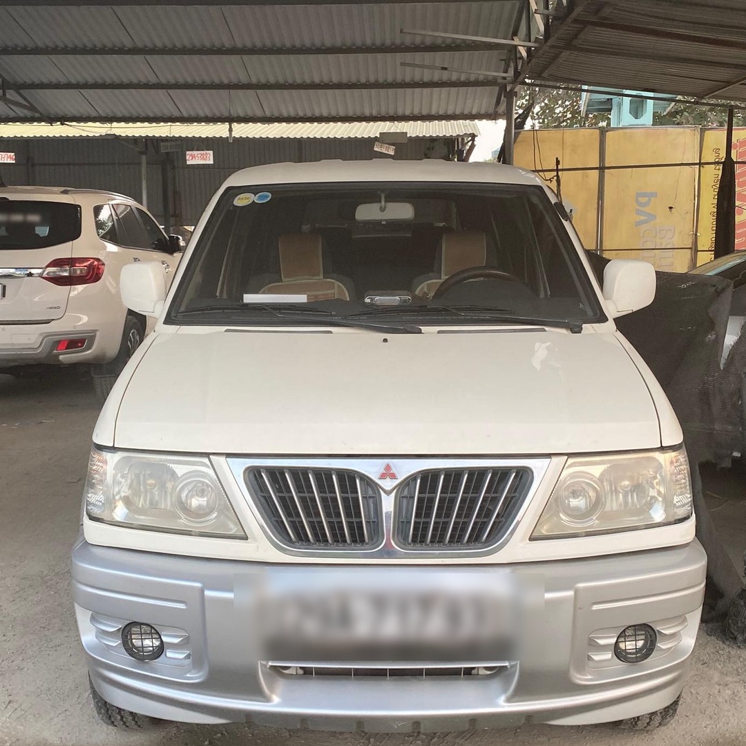MITSUBISHI JOLIE custom-fit car window sun shades — photo 7