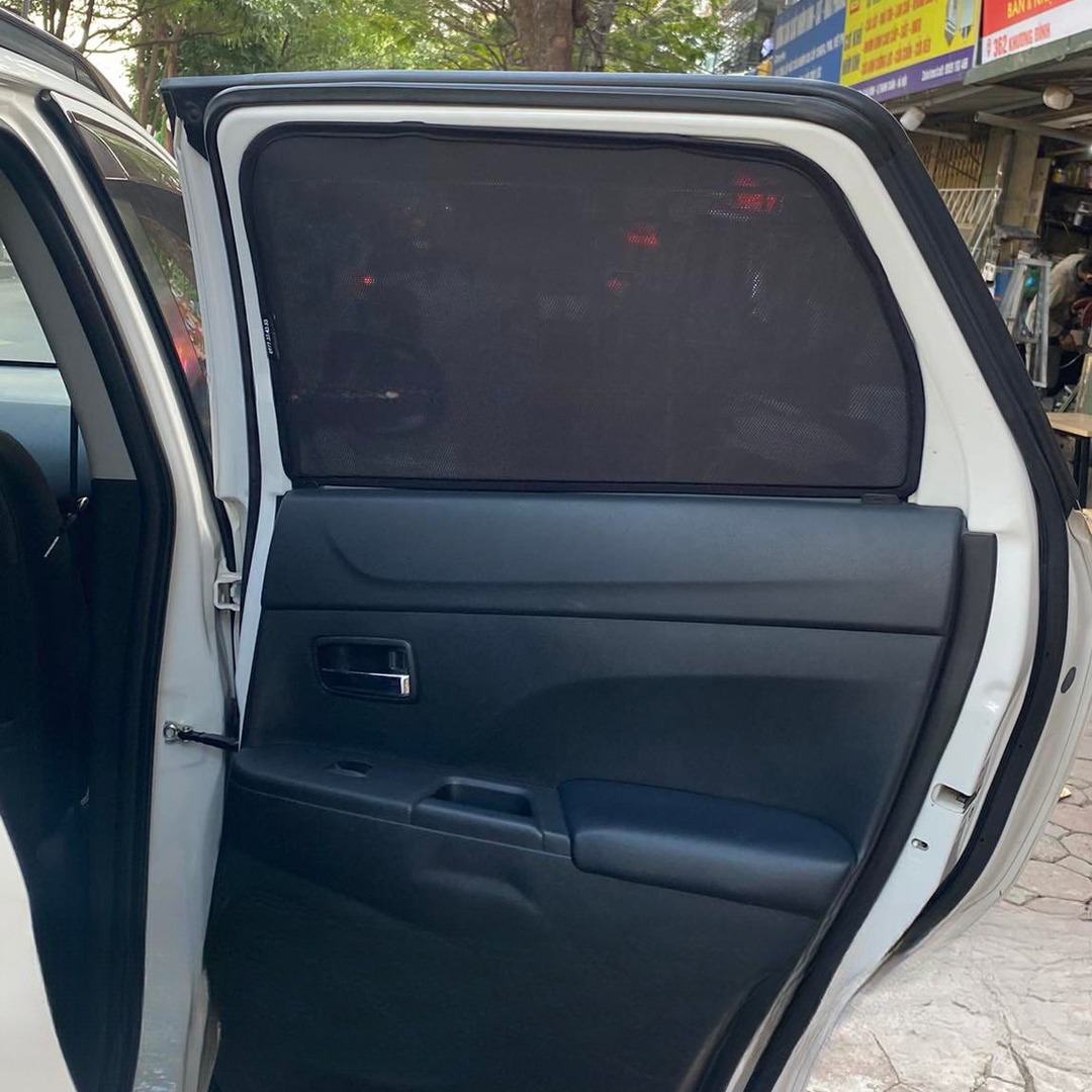 MITSUBISHI OUTLANDER custom-fit car window sun shades — photo 19