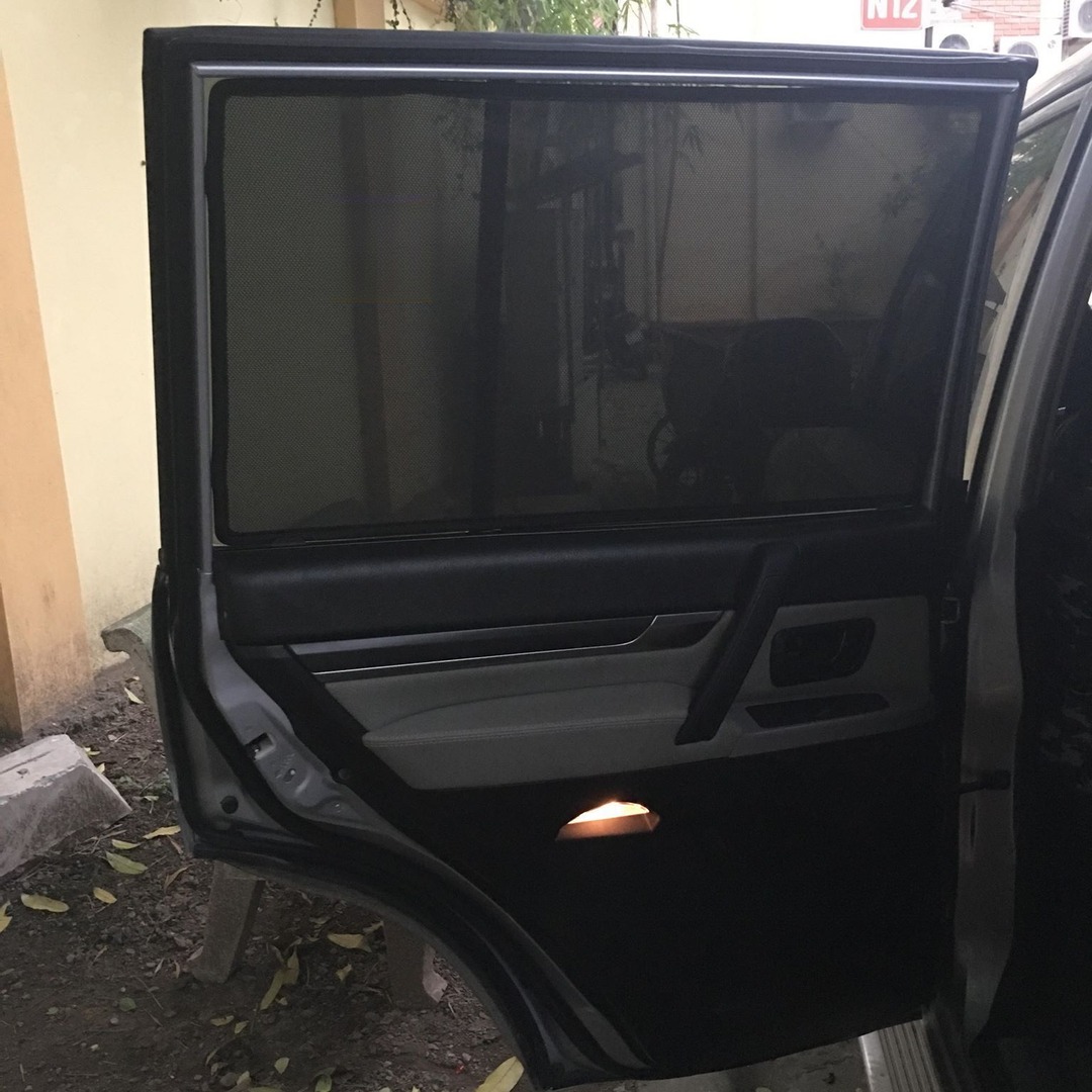 MITSUBISHI PAJERO BANK V73 custom-fit car window sun shades — photo 9
