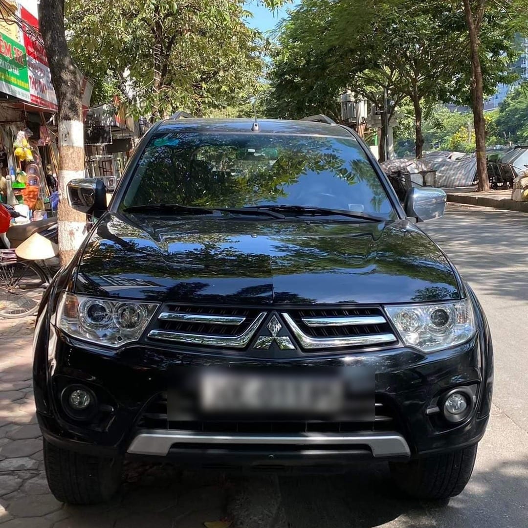 MITSUBISHI PAJERO SPORT 2009-2017 custom-fit car window sun shades — photo 6