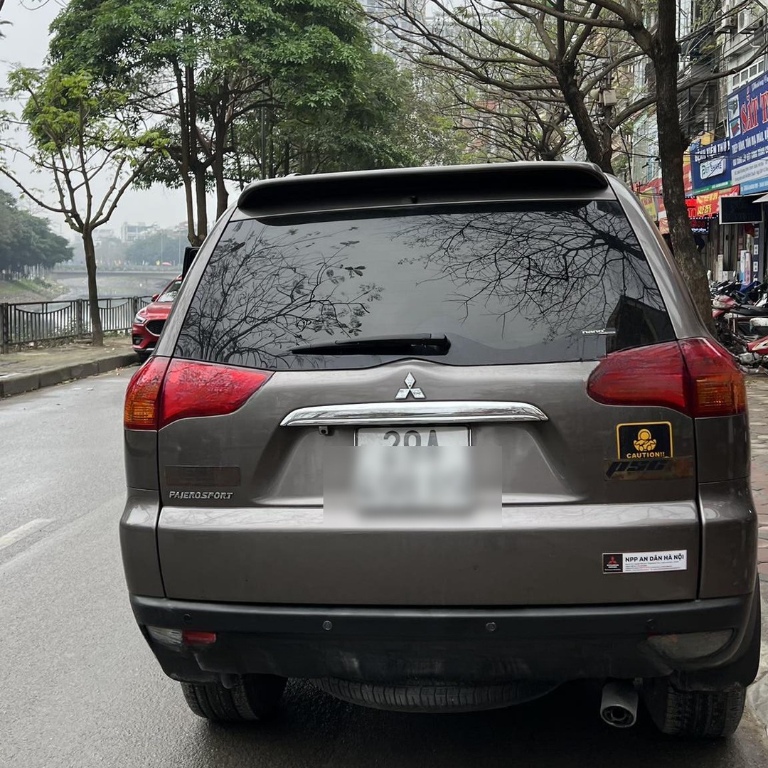 MITSUBISHI PAJERO SPORT 2009-2017 custom-fit car window sun shades — photo 16