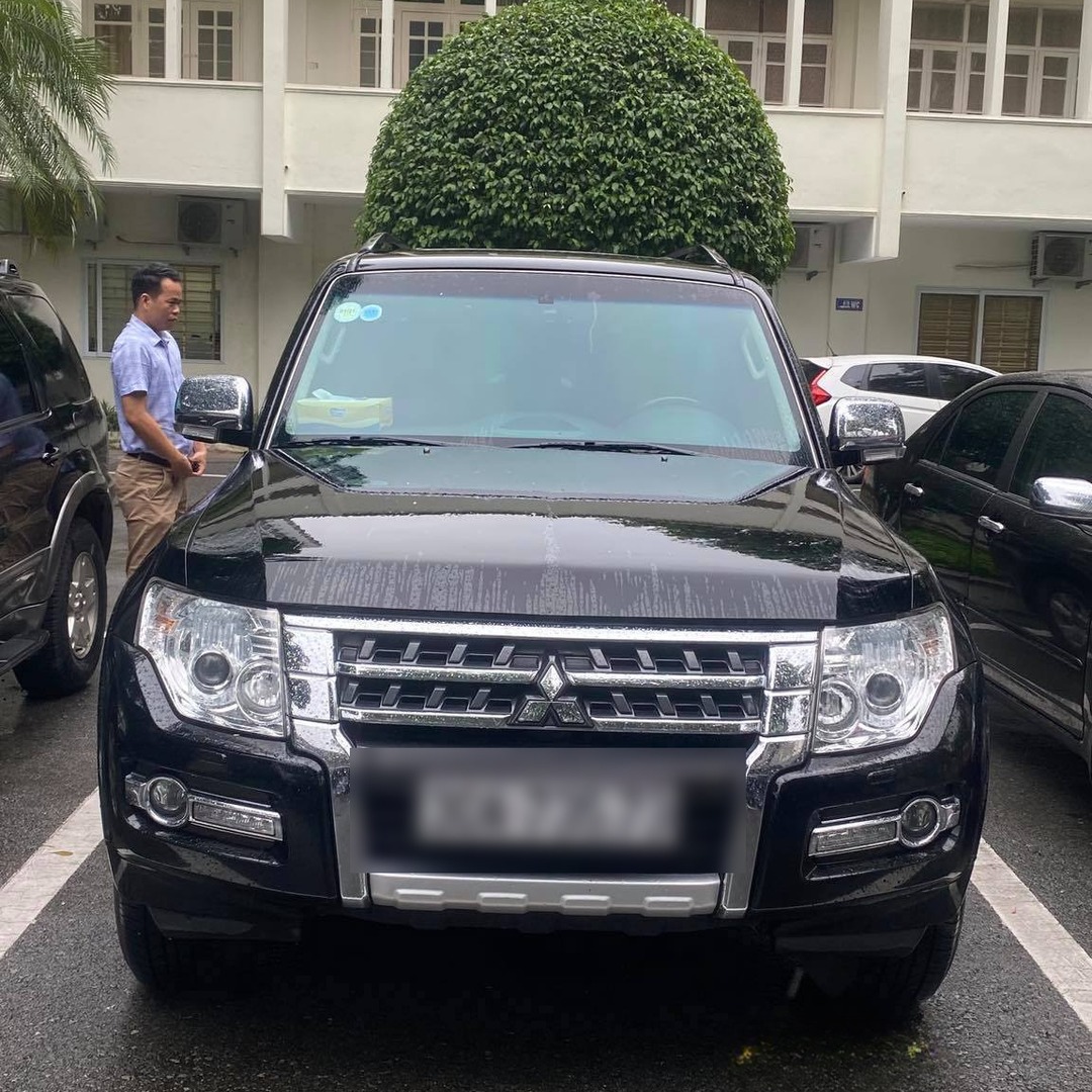 MITSUBISHI PAJERO V93 2015-2019 custom-fit car window sun shades — photo 8