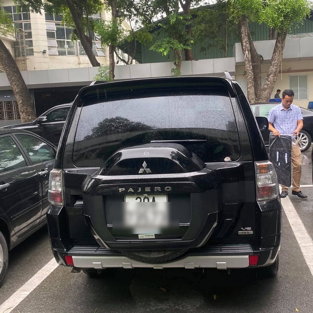 MITSUBISHI PAJERO V93 2015-2019 custom-fit car window sun shades — photo 11