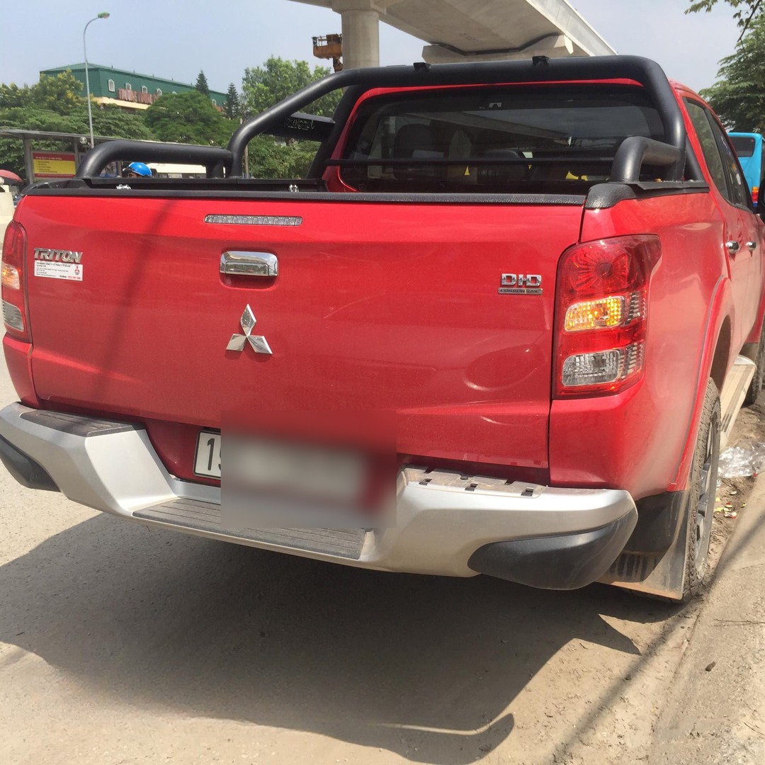 MITSUBISHI TRITON 2015-2018 custom-fit car window sun shades — photo 10