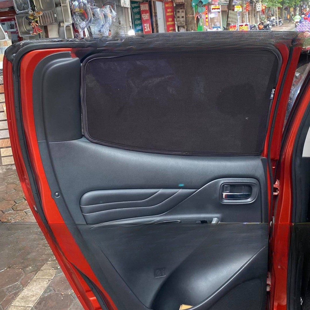 Mitsubishi TRITON 2019-2023 car window sun shades — photo 3