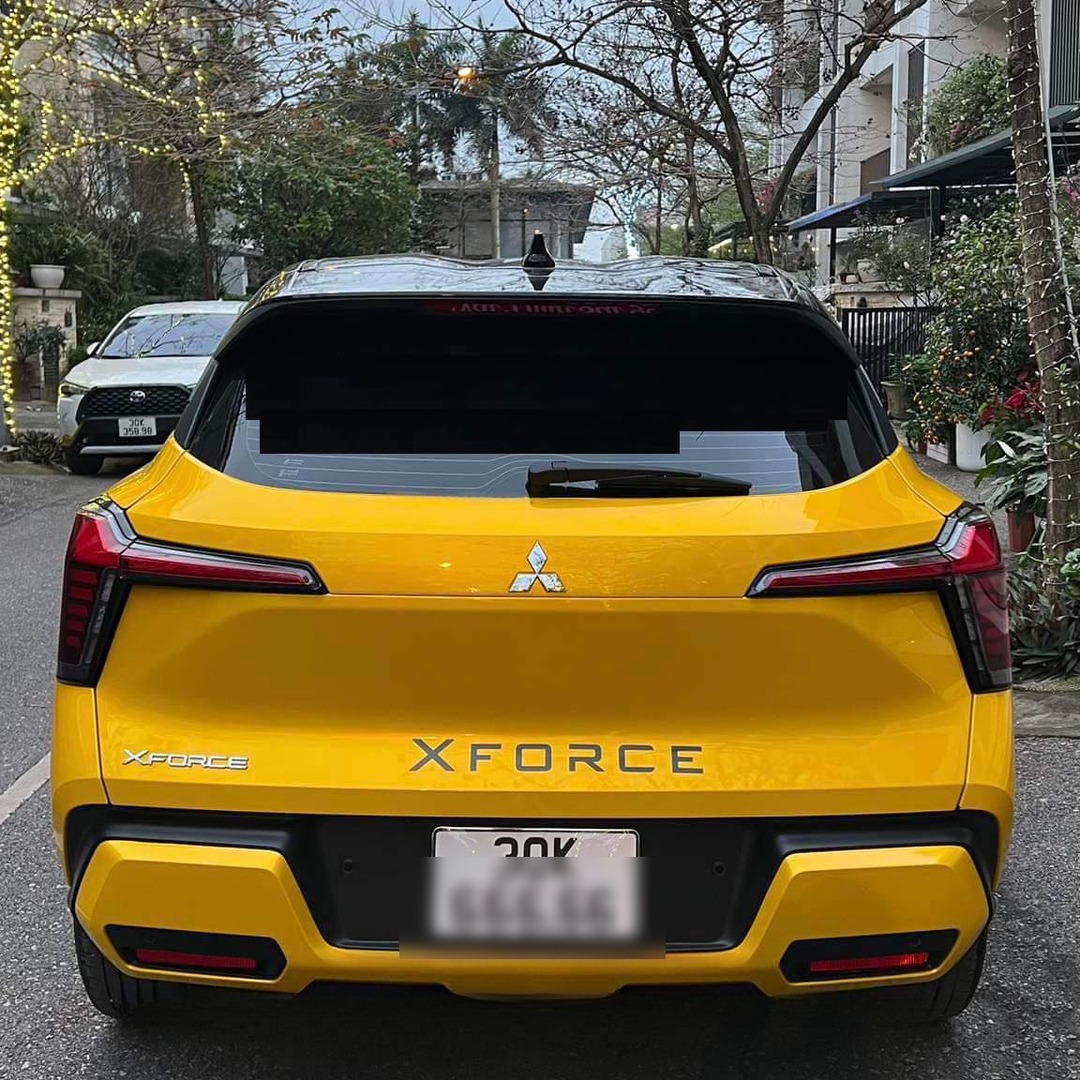MITSUBISHI XFORCE custom-fit car window sun shades — photo 4