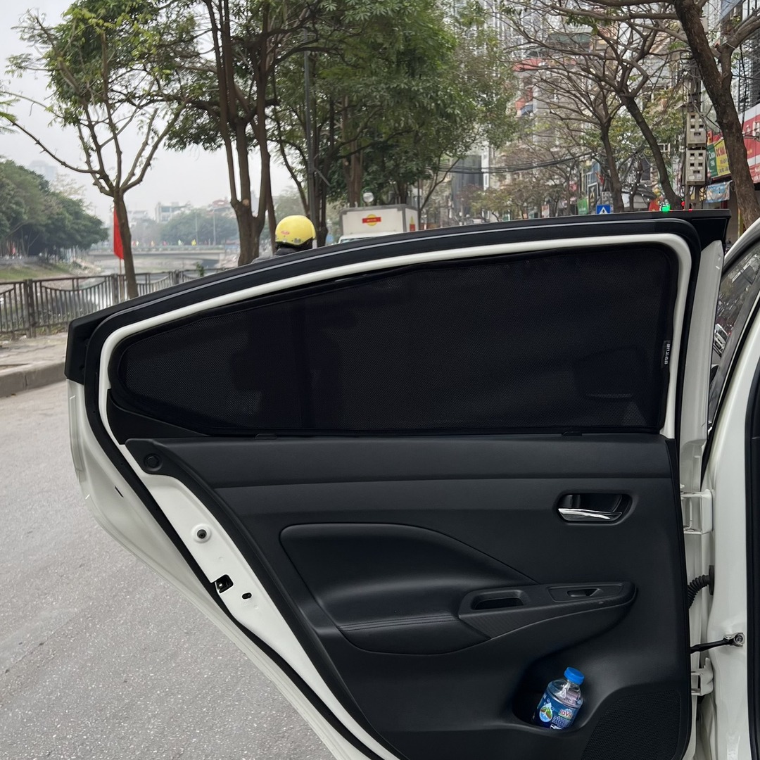NISSAN ALMERA custom-fit car window sun shades — photo 4