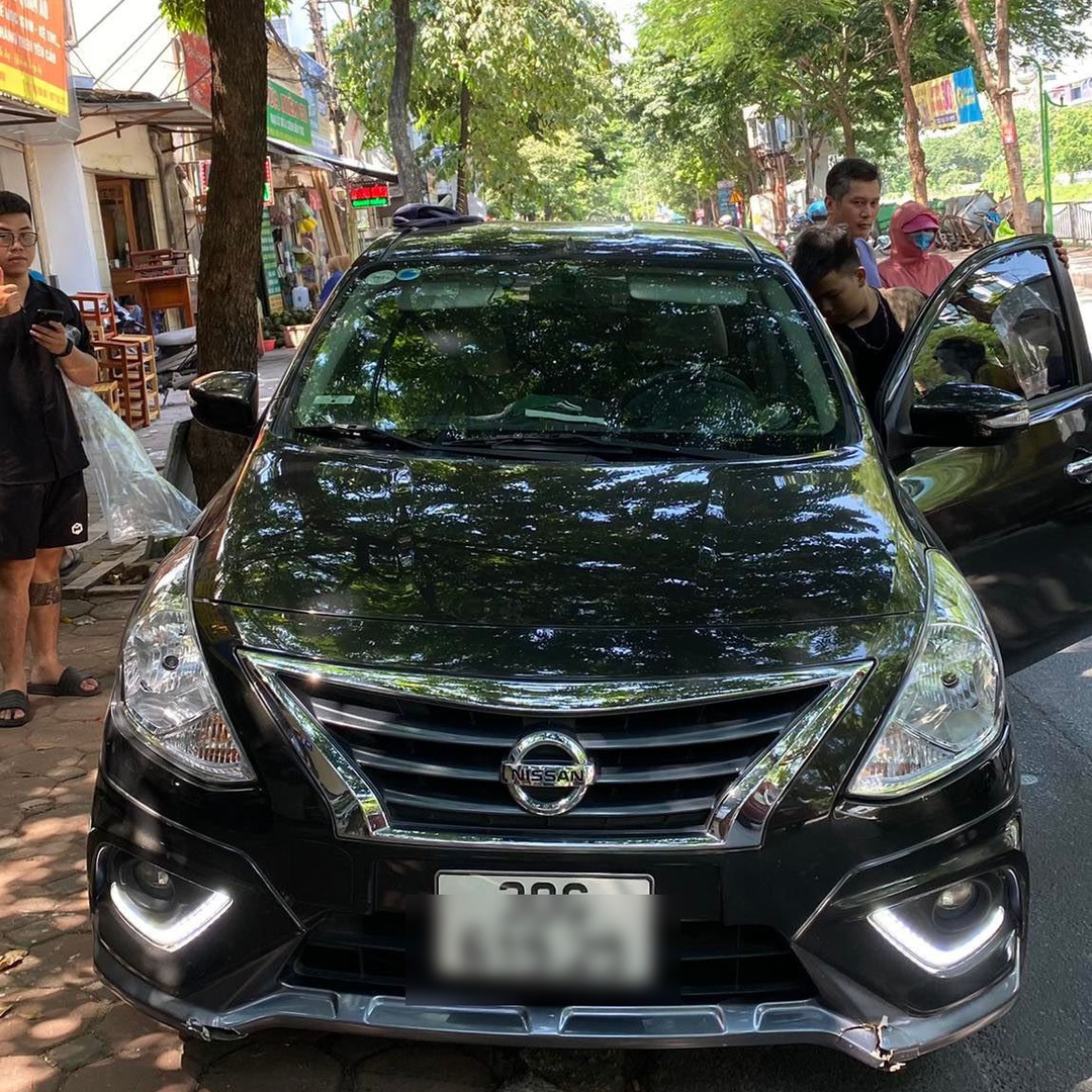 NISSAN SUNNY custom-fit car window sun shades — photo 10
