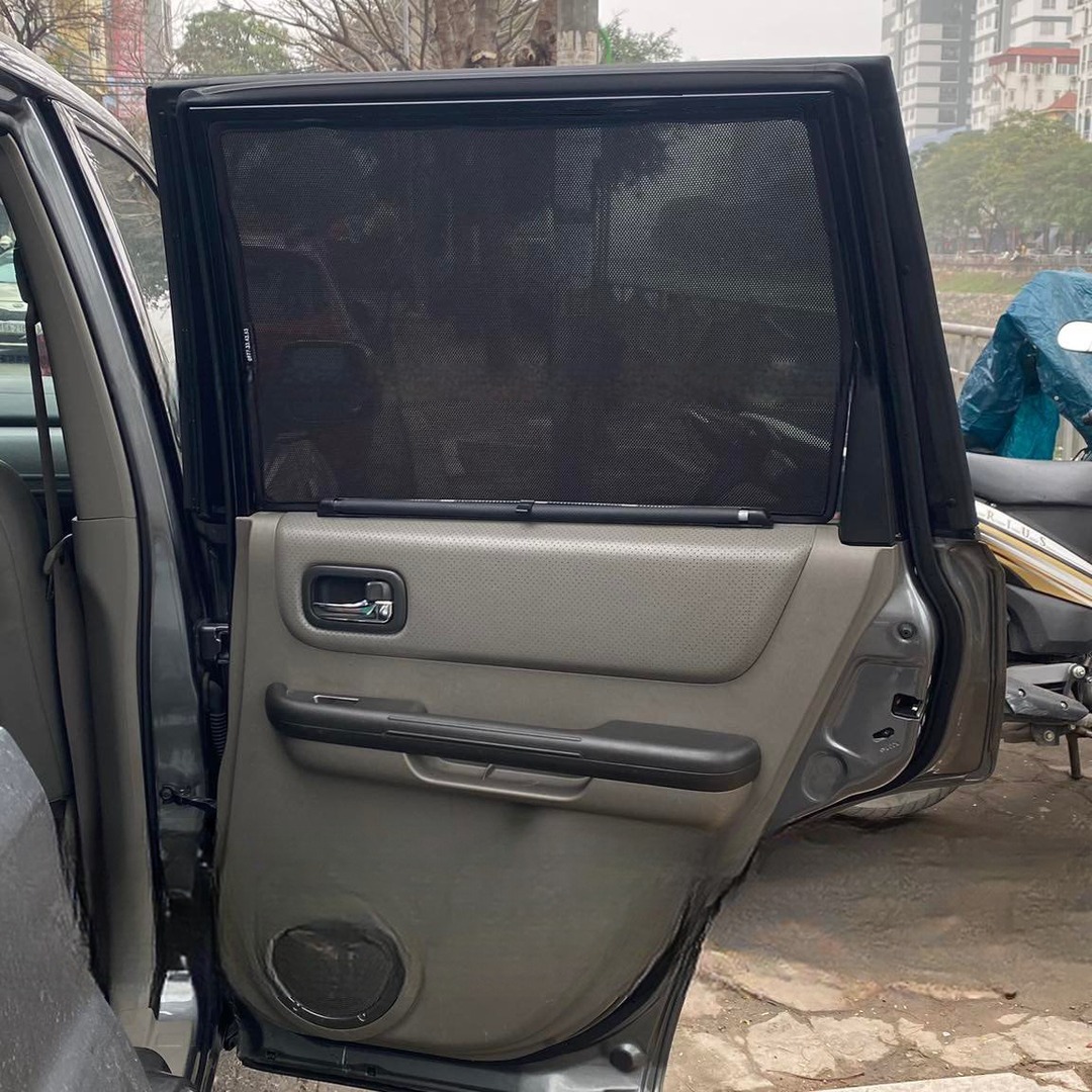 NISSAN X-TRAIL T30 2005 custom-fit car window sun shades — photo 5