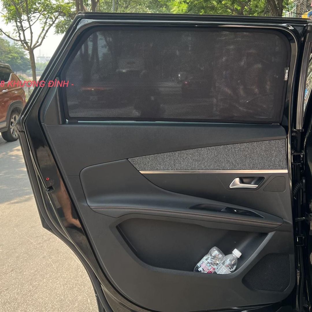 PEUGEOT 5008 custom-fit car window sun shades — photo 2