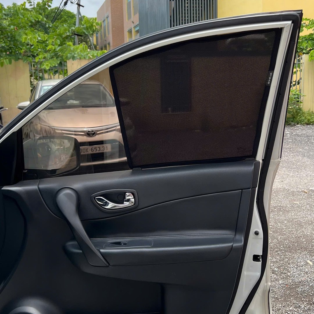 Renault Koleos 1st Gen SUV 2008-2016 car window sun shades — photo 8