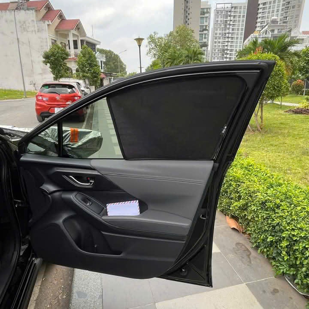 SUBARU CROSSTREK 2023-PRESENT car window sun shades — photo 2