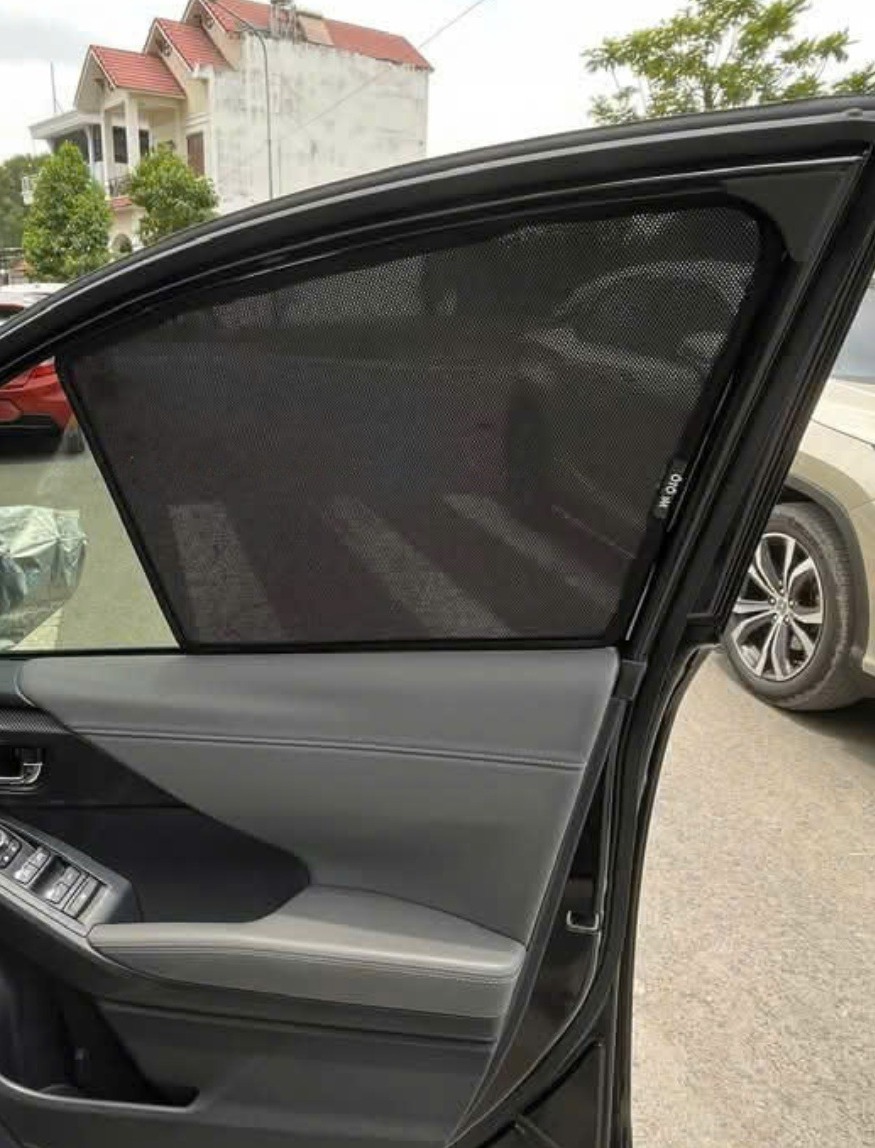 Subaru Crosstrek 3rd Gen SUV 2023-2026 car window sun shades — photo 7