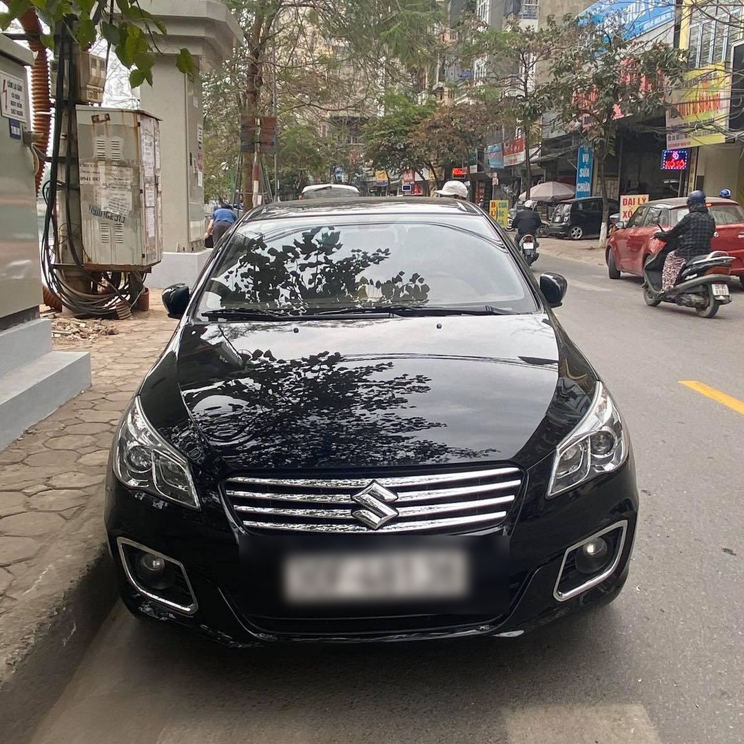SUZUKI CIAZ custom-fit car window sun shades — photo 1
