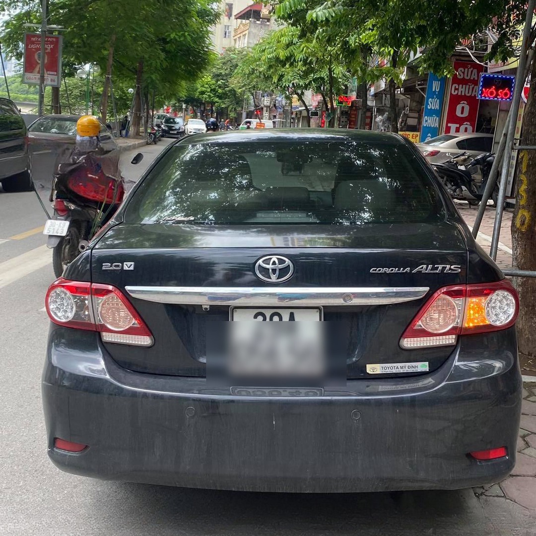 TOYOTA COROLLA ALTIS 2008-2014 custom-fit car window sun shades — photo 4