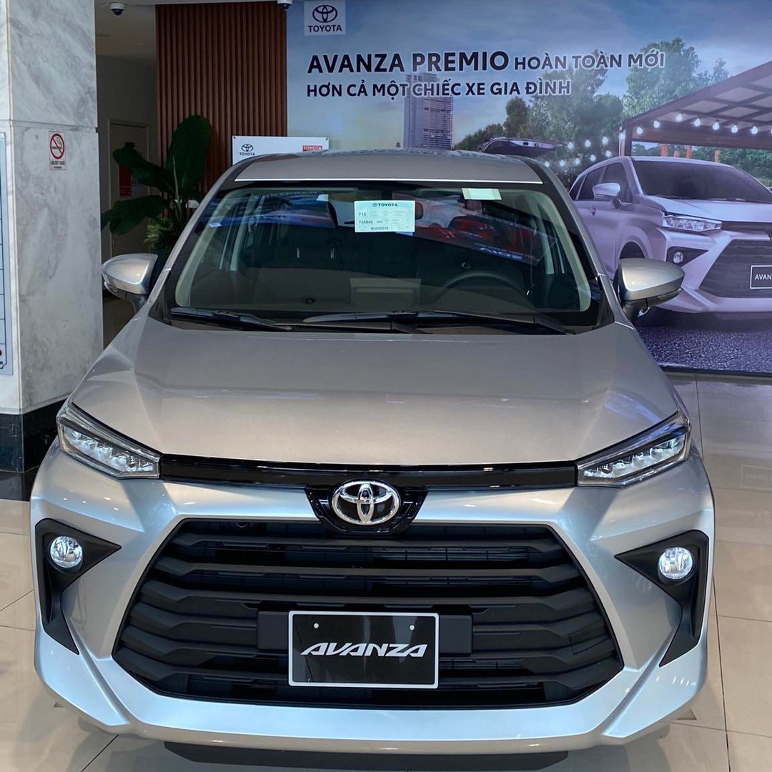 TOYOTA AVANZA 2022-2025 custom-fit car window sun shades — photo 7