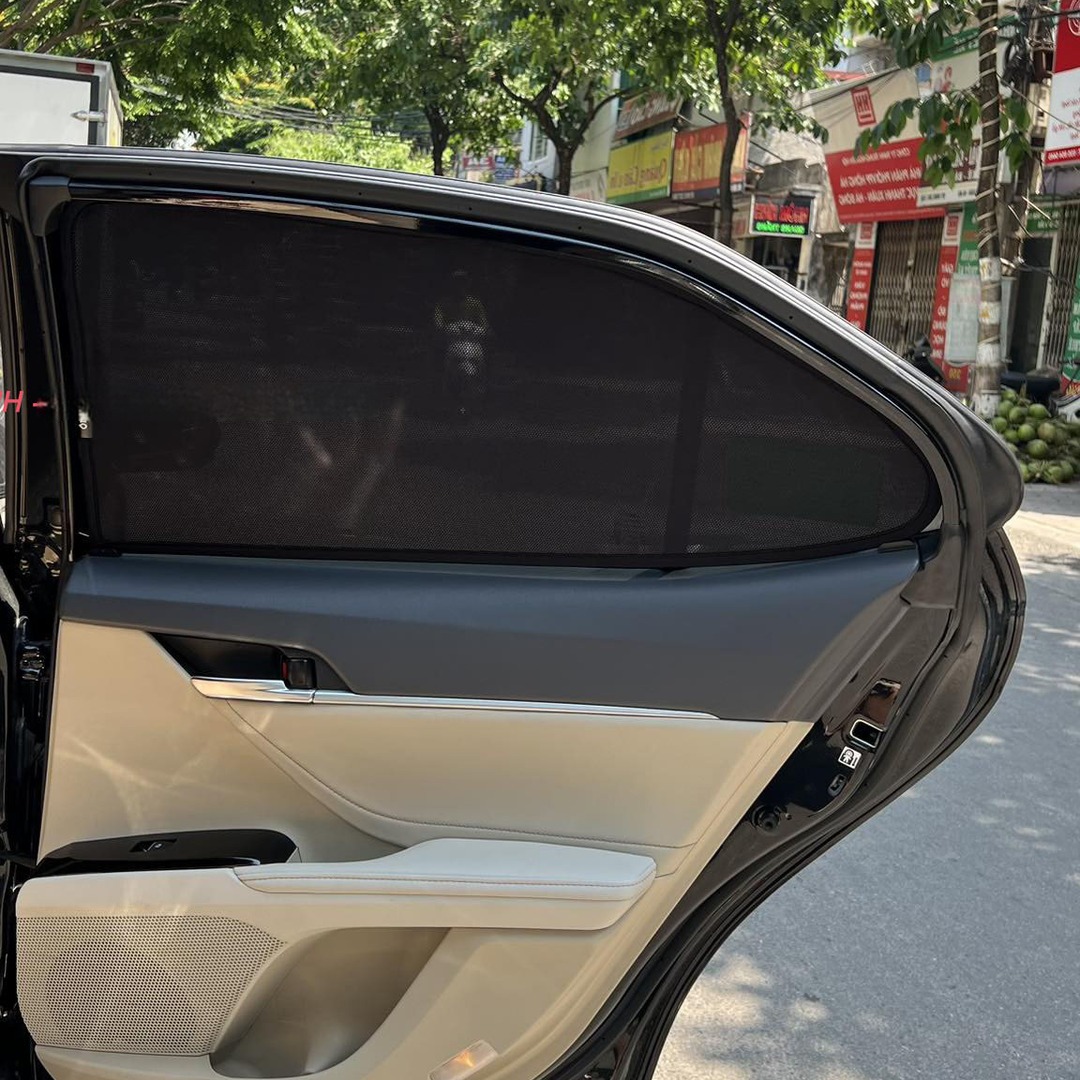 TOYOTA CAMRY 2018-2024 custom-fit car window sun shades — photo 2