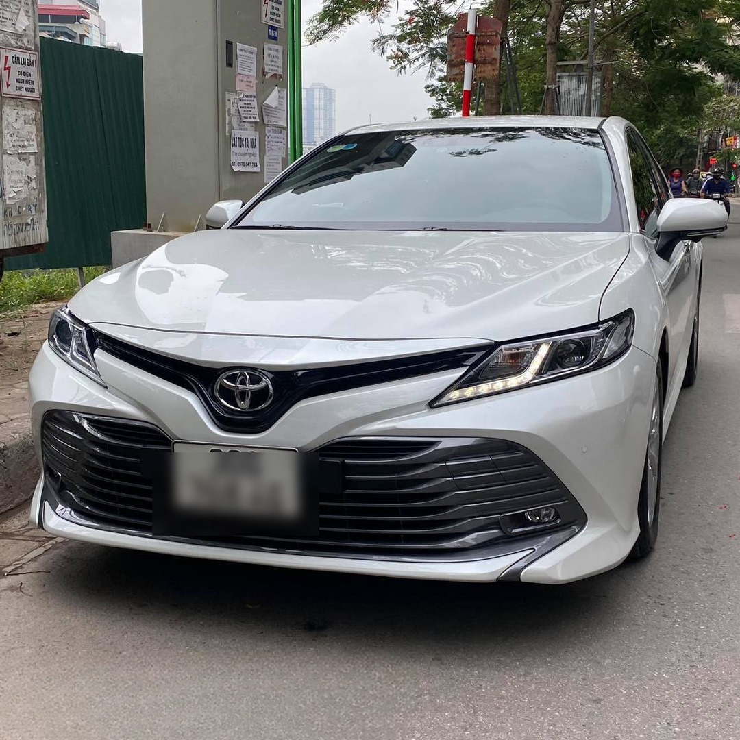 TOYOTA CAMRY 2018-2024 custom-fit car window sun shades — photo 7