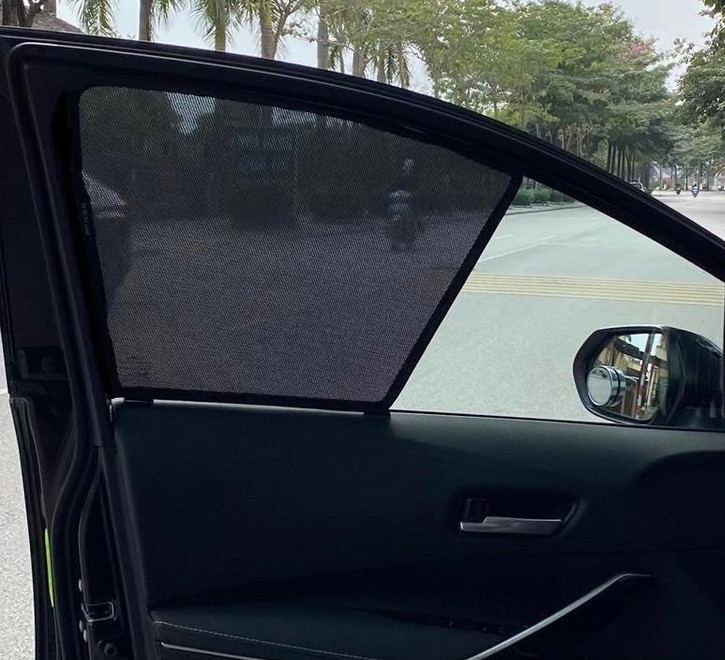 Toyota Corolla E210 Sedan 2019-2026 car window sun shades — photo 2