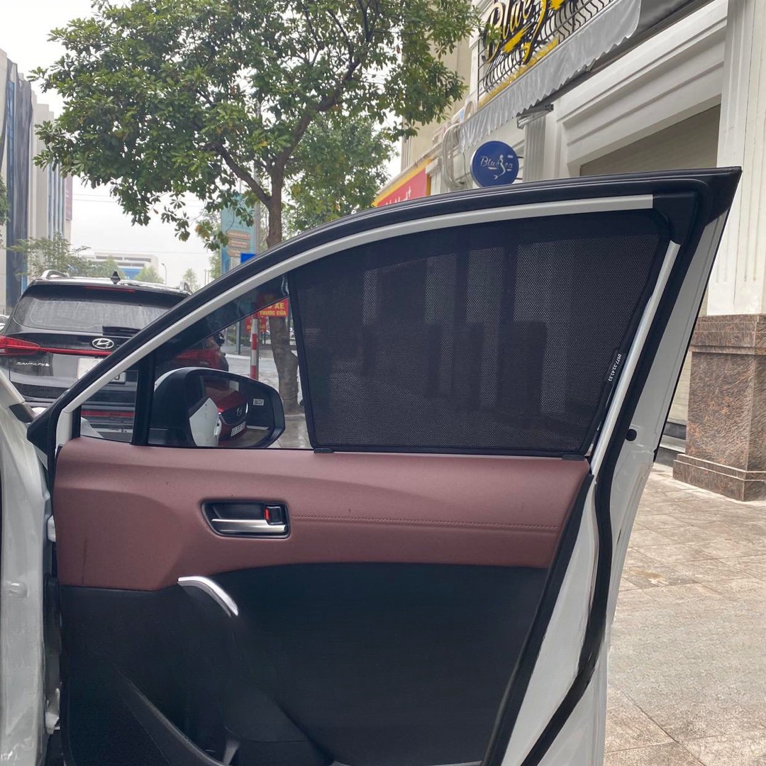 TOYOTA COROLLA CROSS custom-fit car window sun shades — photo 4