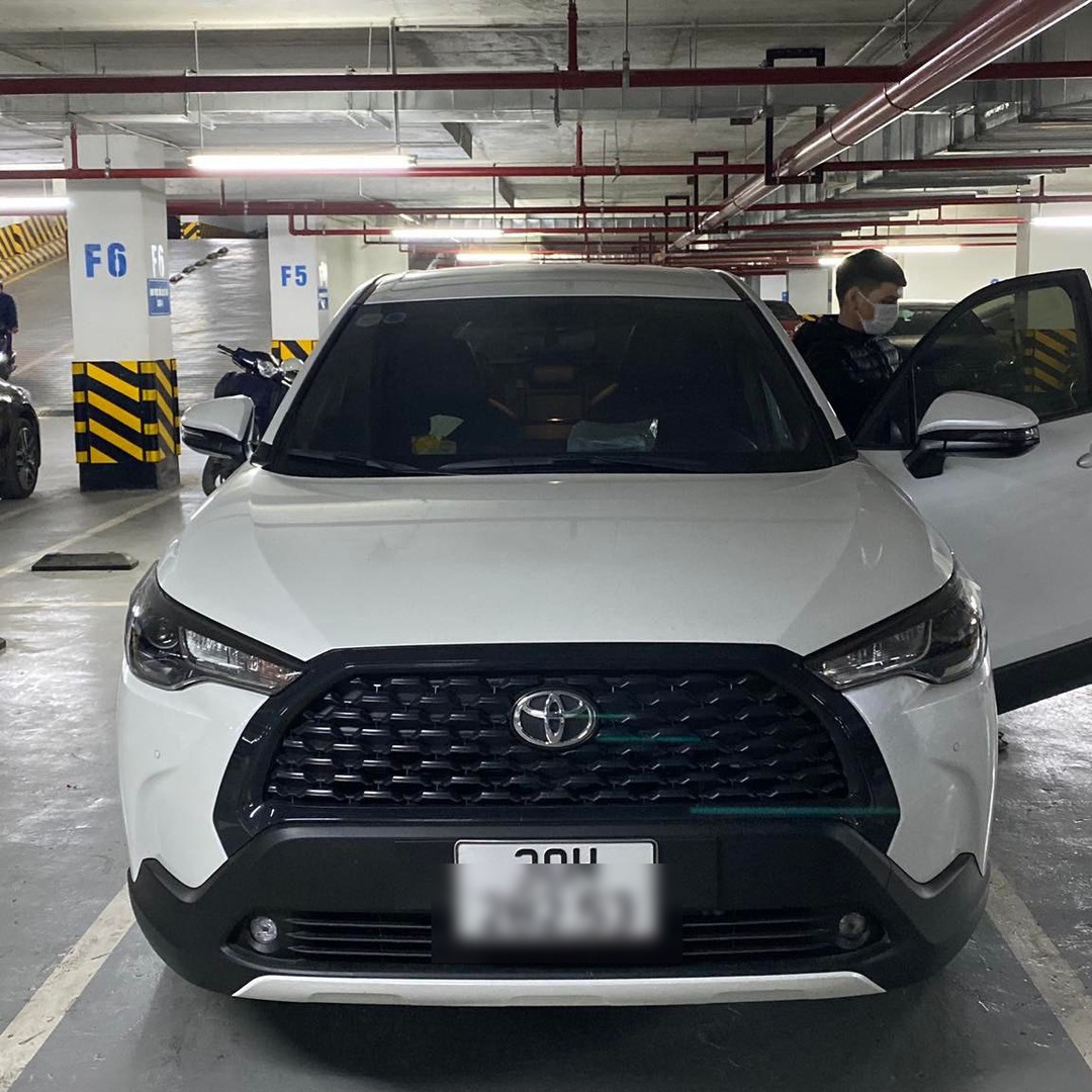TOYOTA COROLLA CROSS custom-fit car window sun shades — photo 13