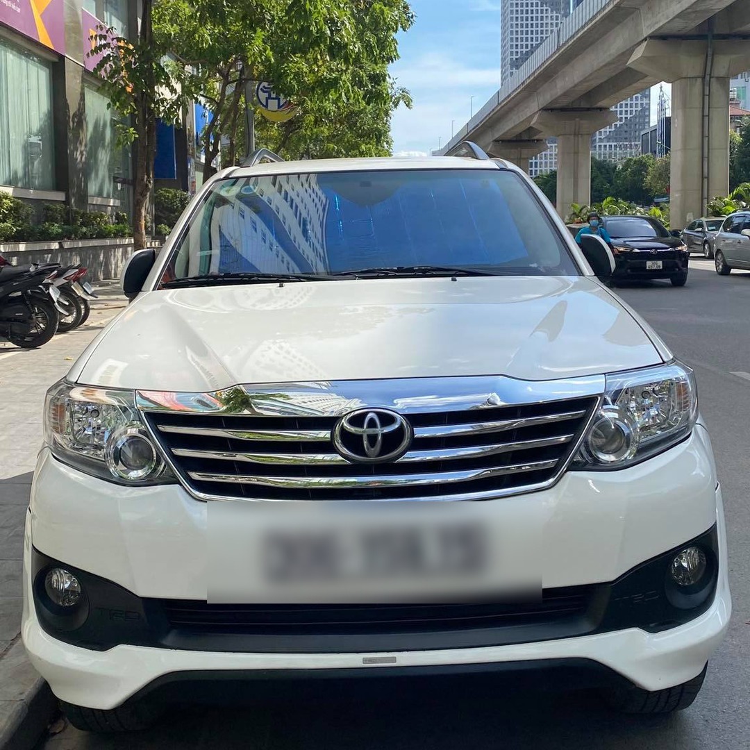 TOYOTA FORTUNER 2007-2016 custom-fit car window sun shades — photo 7