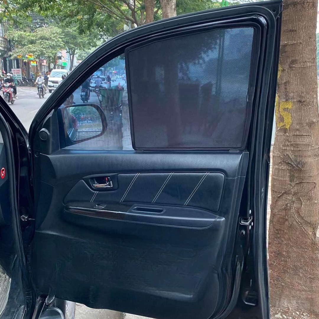 TOYOTA FORTUNER 2007-2016 custom-fit car window sun shades — photo 10