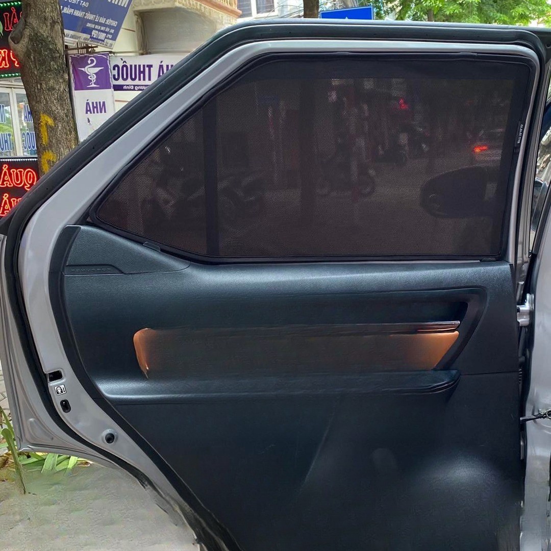 Toyota Fortuner 2nd Gen SUV 2015-2026 car window sun shades — photo 4