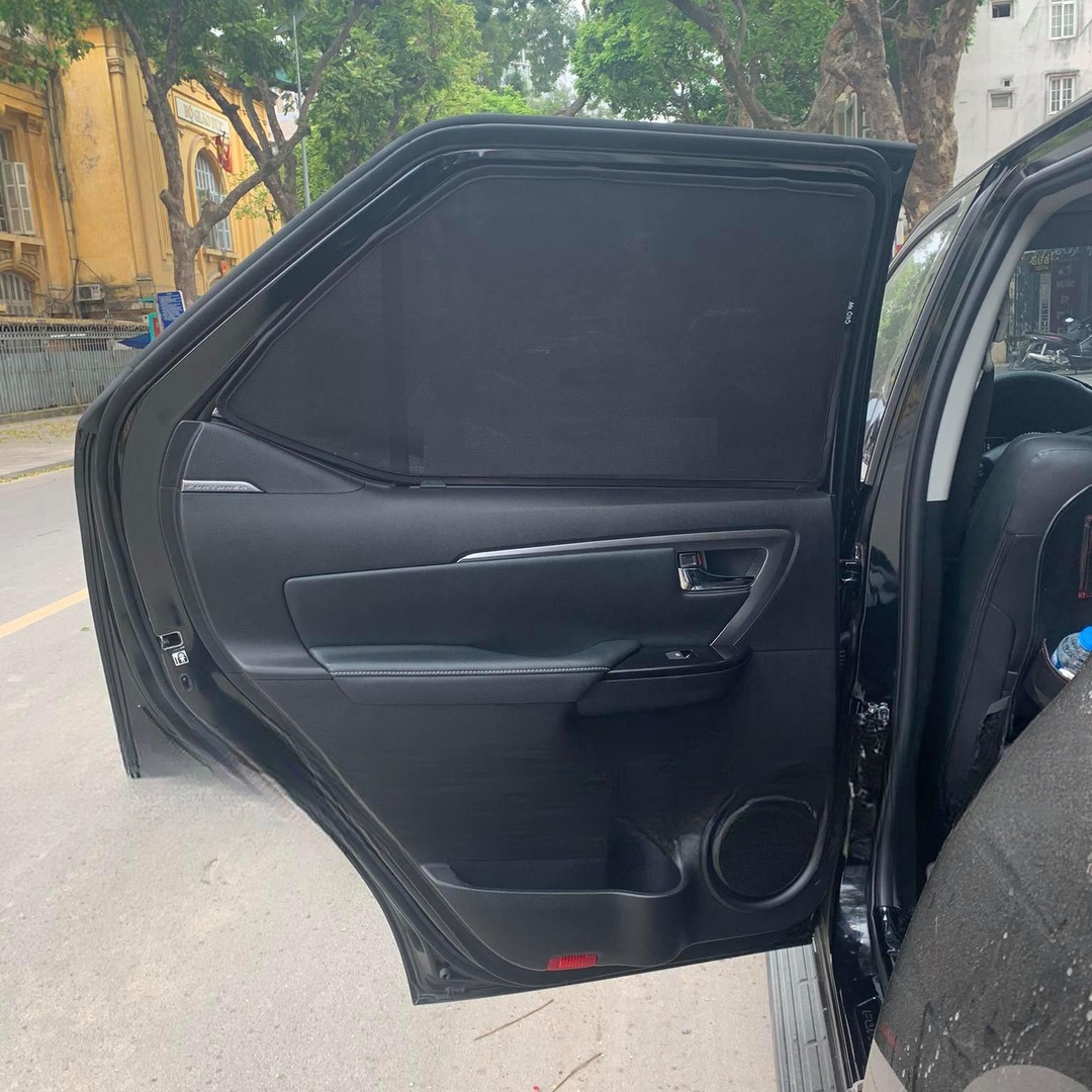 TOYOTA FORTUNER 2017-2025 custom-fit car window sun shades — photo 8