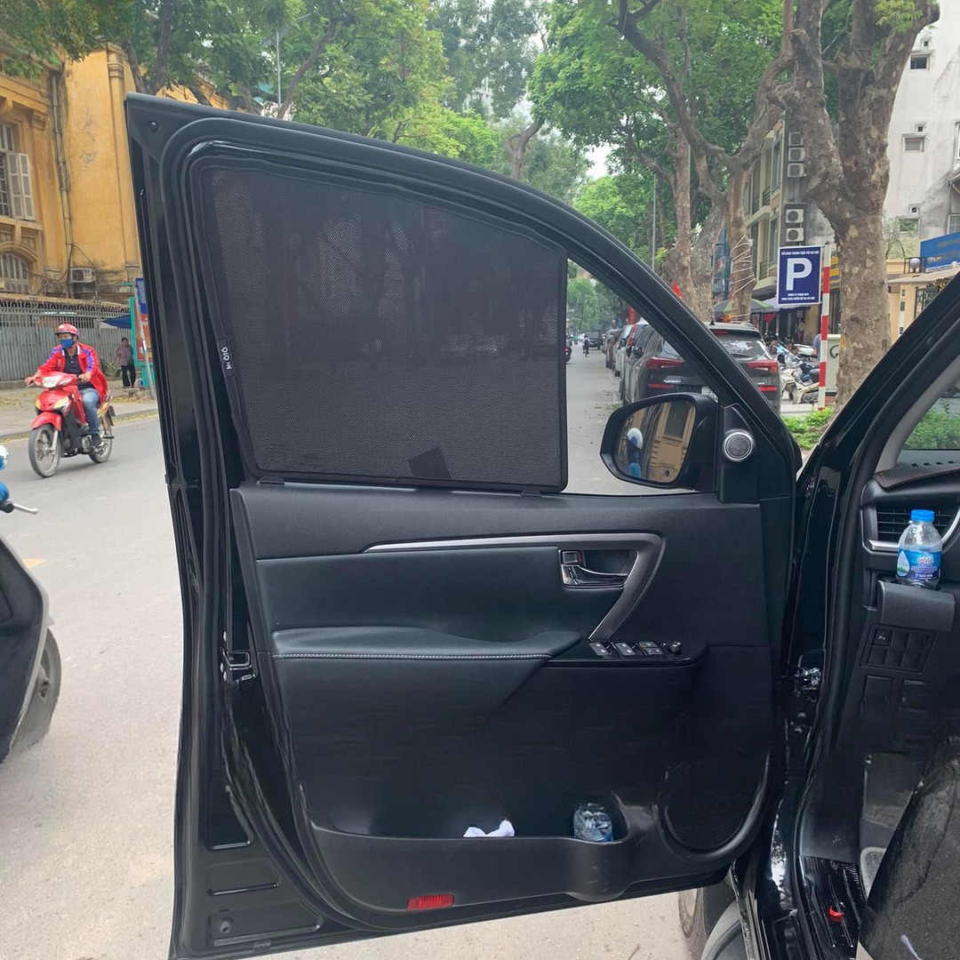 TOYOTA FORTUNER 2017-2025 custom-fit car window sun shades — photo 15