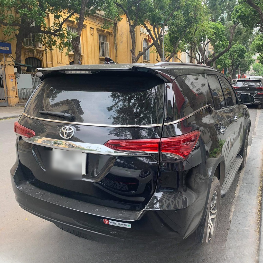 TOYOTA FORTUNER 2017-2025 custom-fit car window sun shades — photo 16