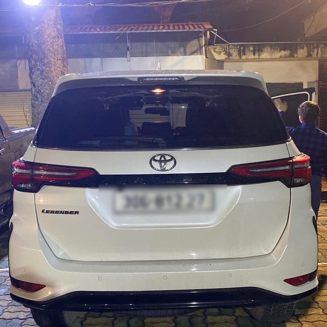 TOYOTA FORTUNER 2017-2025 custom-fit car window sun shades — photo 22