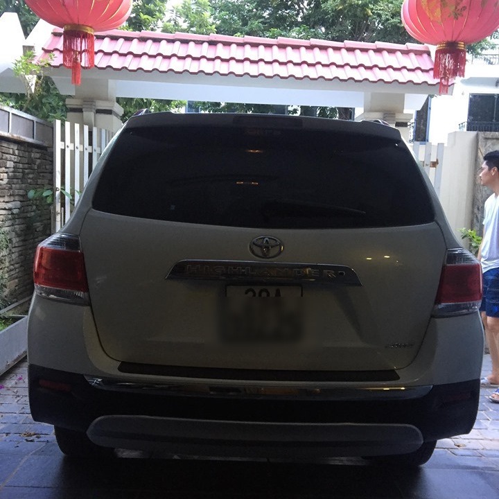 TOYOTA KLUGER 2008-2014 custom-fit car window sun shades — photo 4